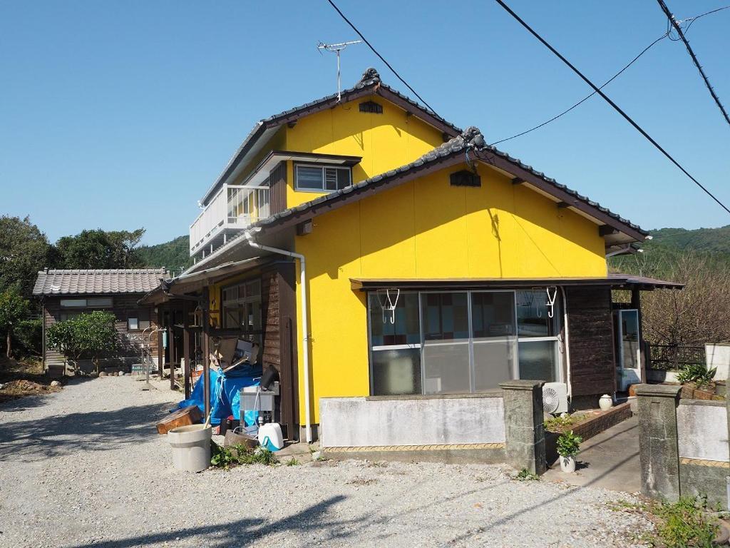 Guesthouse ＆ Beach Cafe Fuego Hyuga Esterno foto